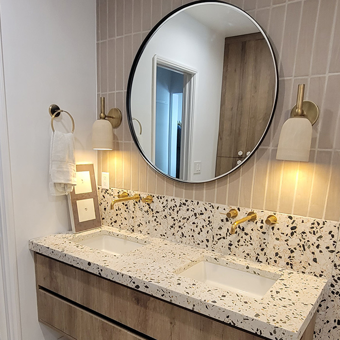 Guest Bathroom Los Angeles - Image 2